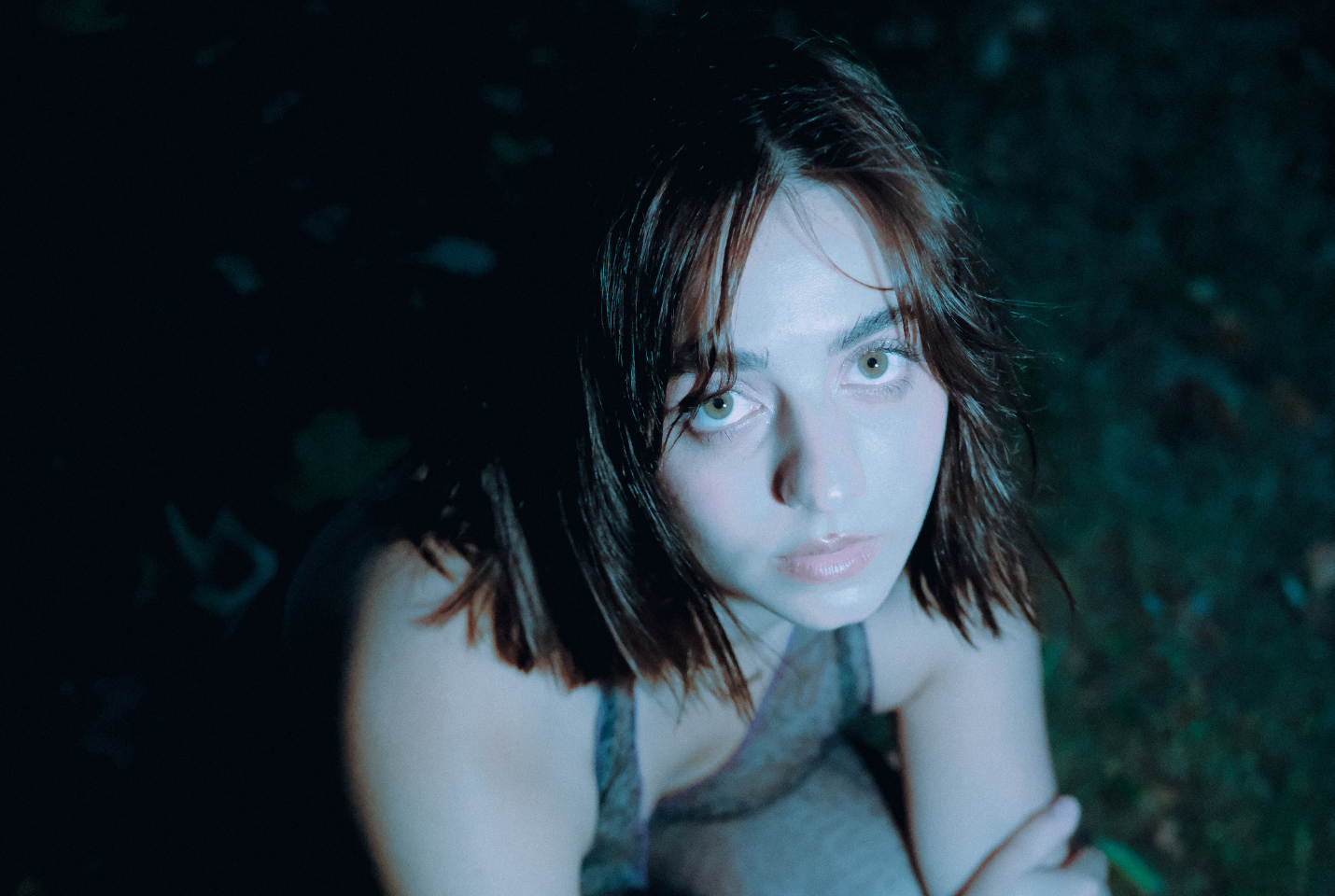 Deyyess crouched down